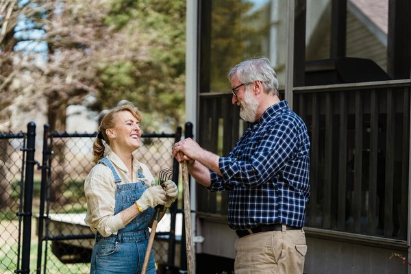 Natural molecules in modern perfumes: embracing eco-conscious scents